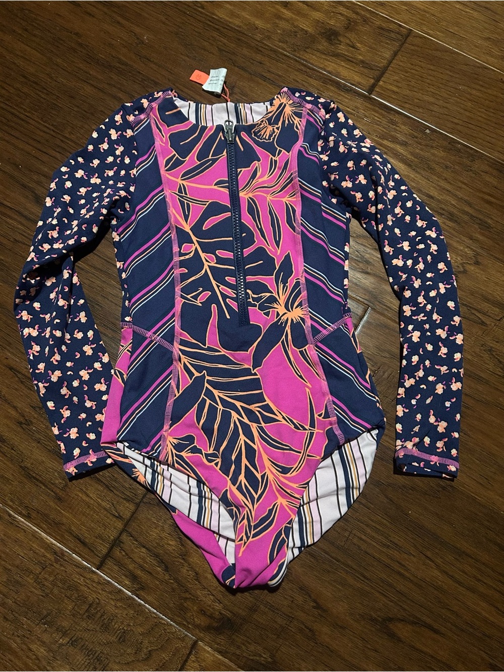 MAAJI girls one piece rash guard surf suit  Size 10